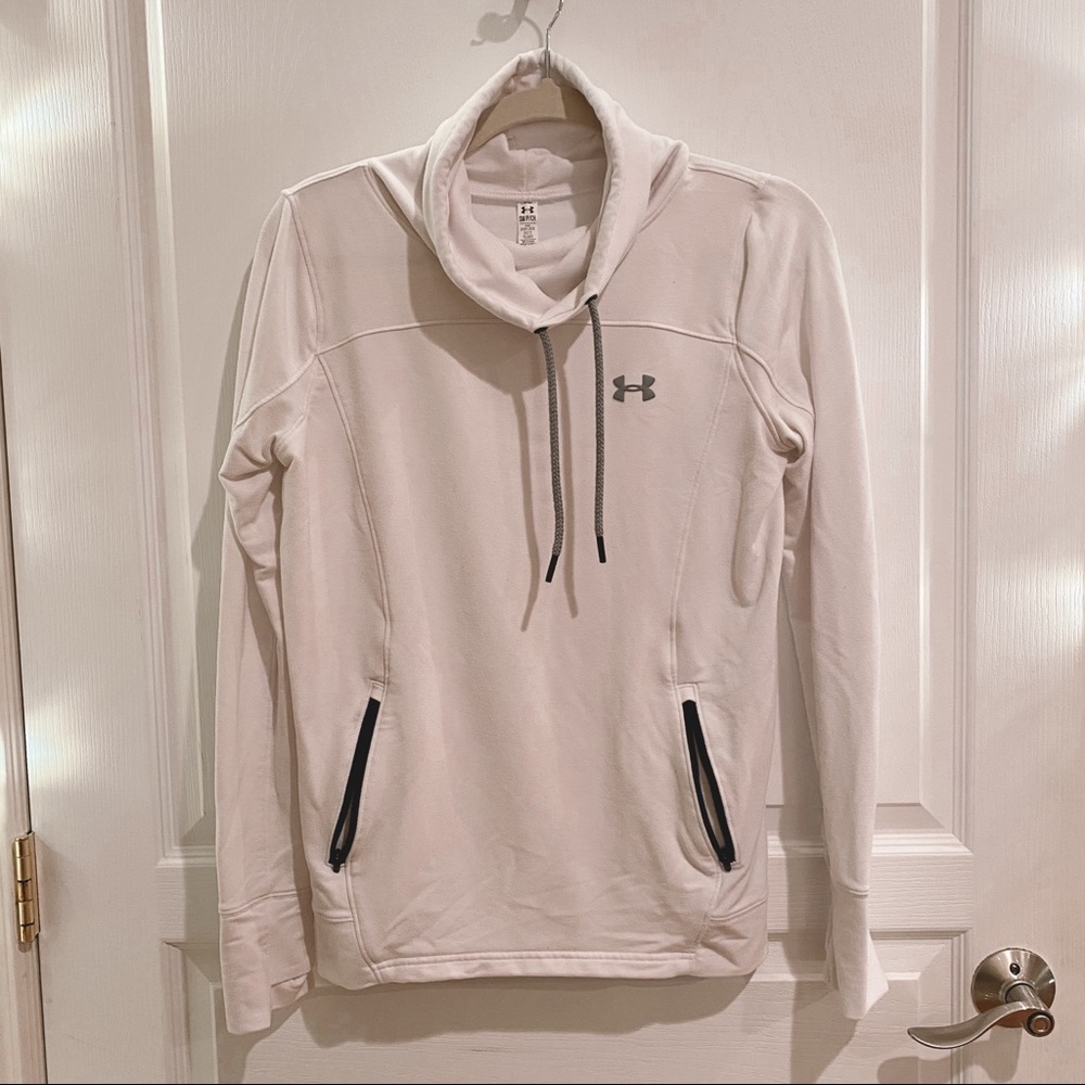 Pullover hoodie.